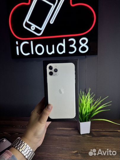 iPhone 11 Pro Max, 64 ГБ