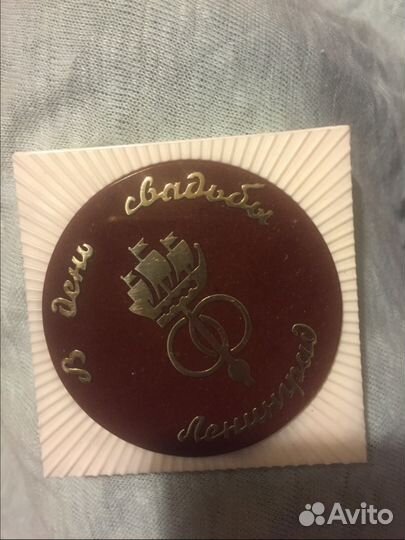 Свадебная медаль -камень и металл СССР Ленинград