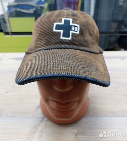 Бейсболка с крестом