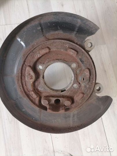 Цапфа задняя правая Nissan Teana J32 J32