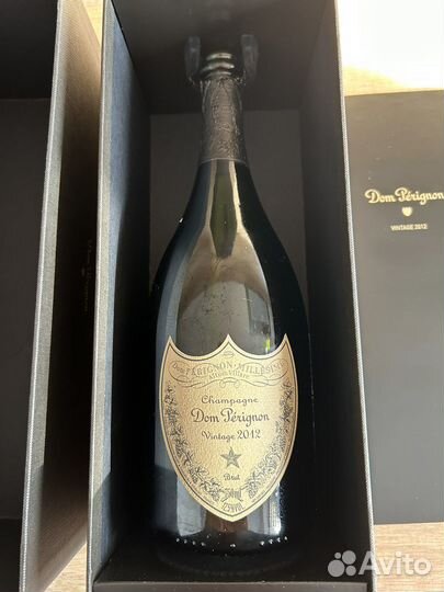 Dom Perignon бутылка с коробкой и пробкой
