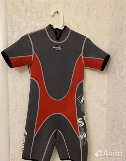 Гидрокостюм