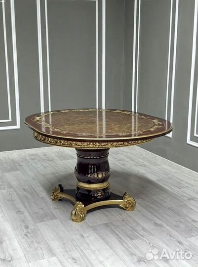 Комплект стол и стулья. Оплата при получении