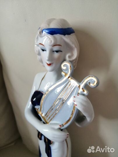Фарфоровые статуэтки