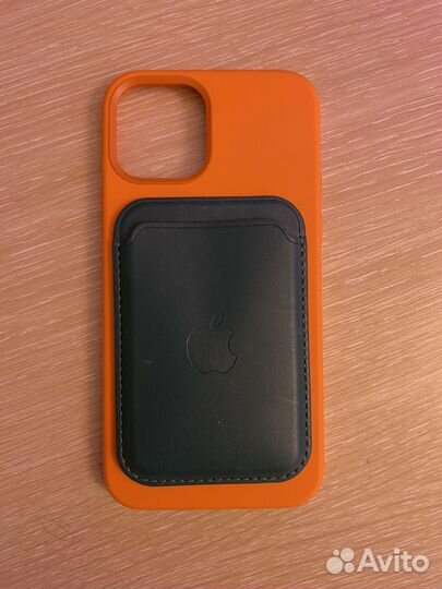 Чехол на iPhone 12 и картхолдер