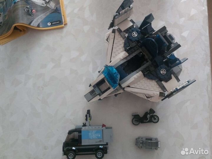 Lego 76032 - Квинджет Мстителей