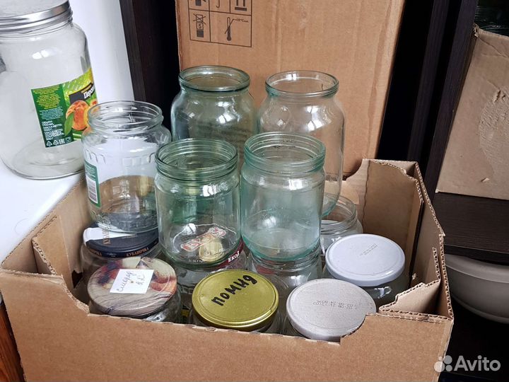 Банка стеклянная,0,5 и 0,7 с крышками и без