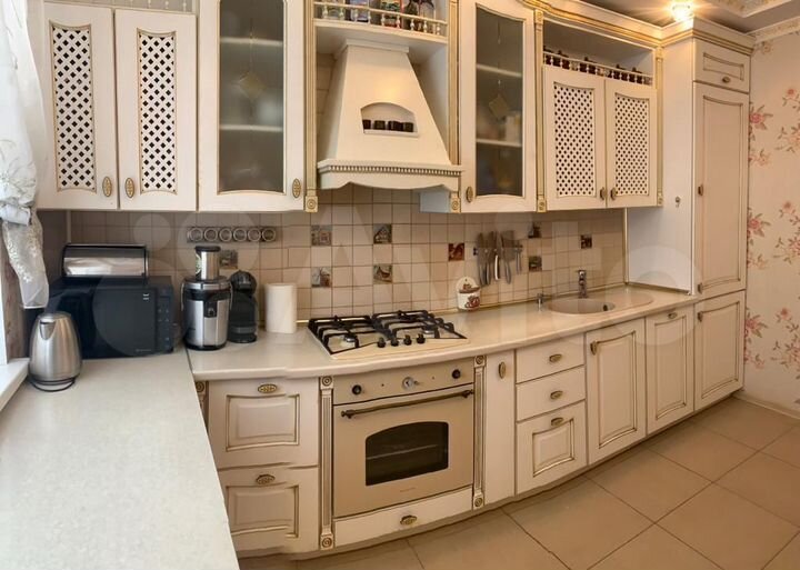 3-к. квартира, 96 м², 4/4 эт.