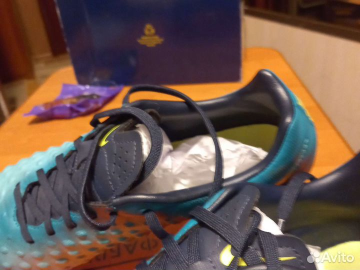 Футбольные бутсы nike оригинал