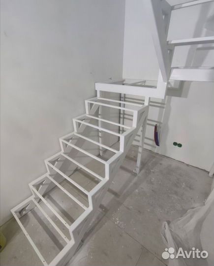 Лестницы на металлокаркасе