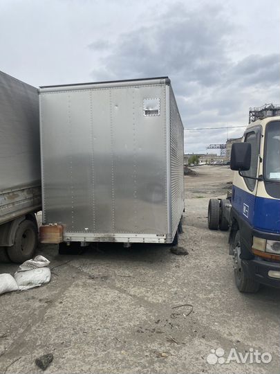 Mitsubishi Fuso Canter промтоварный, 2001