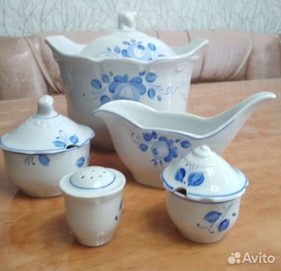 Супница, соусница и набор для специй