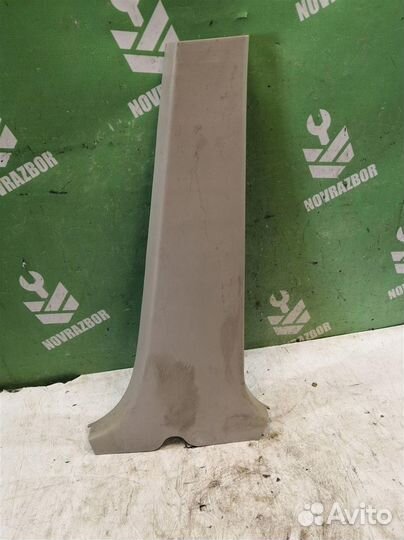 Обшивка стойки Тойота Хайлендер