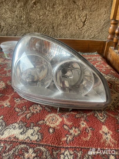 Фара приора