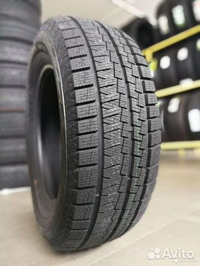 Kapsen SnowShoes AW33 225/45 R17