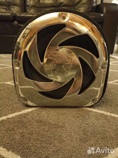 Активный сабвуфер Mystery 250