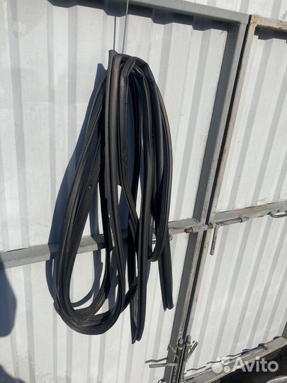 Уплотнитель на двери hyundai accent