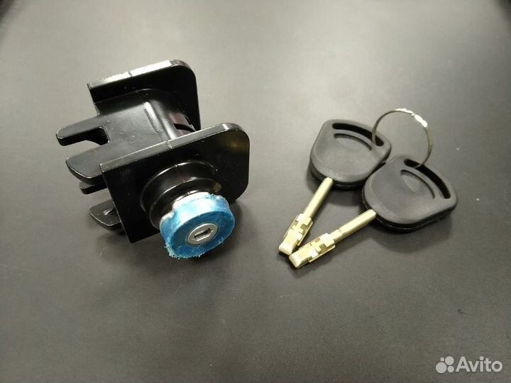 Замок капота Ford Transit Connect