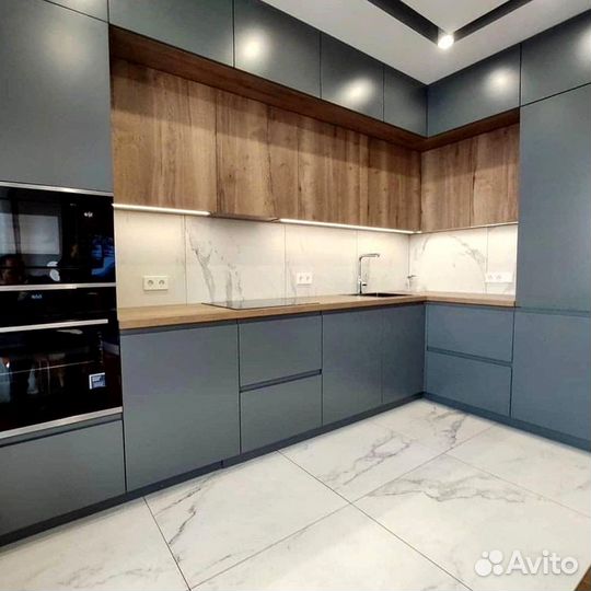 Кухня угловая на заказ.мдф фасады