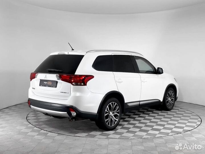 Mitsubishi Outlander 2.4 CVT, 2015, 141 582 км