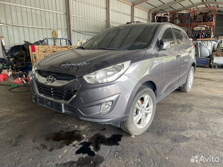 Петля капота Hyundai Tucson