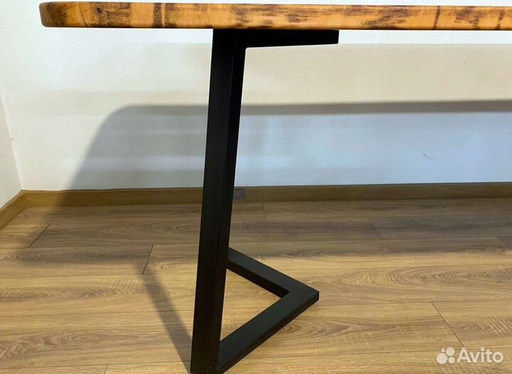 Письменный стол. Компьютерный стол