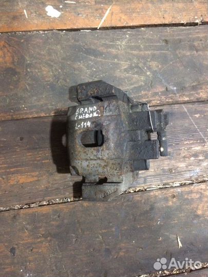 Суппорт задний Джип Гранд чероки 2002 год