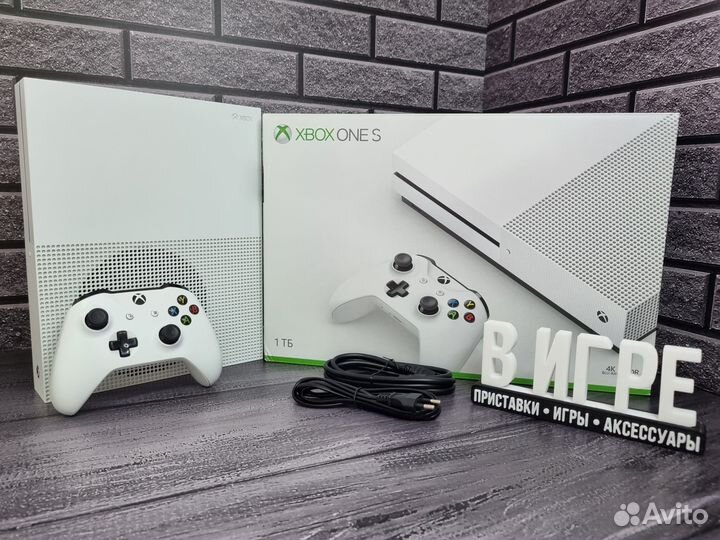 Xbox One S 1Тб с дисководом