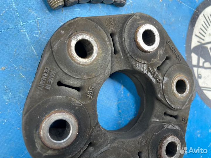 Муфта карданного вала задняя Mercedes-Benz C-Class