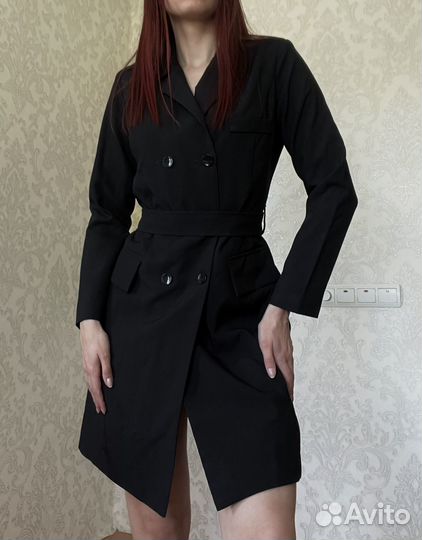 Черное платье-пиджак