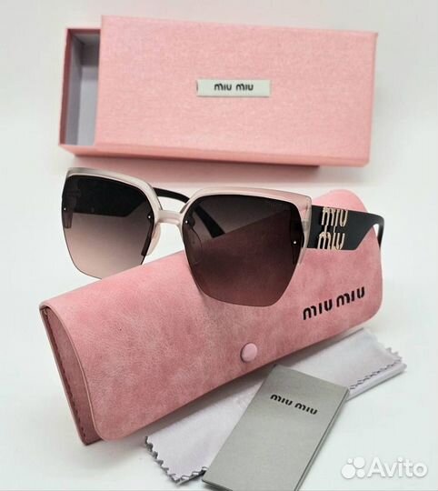 Солнцезащитные очки женские Miu Miu