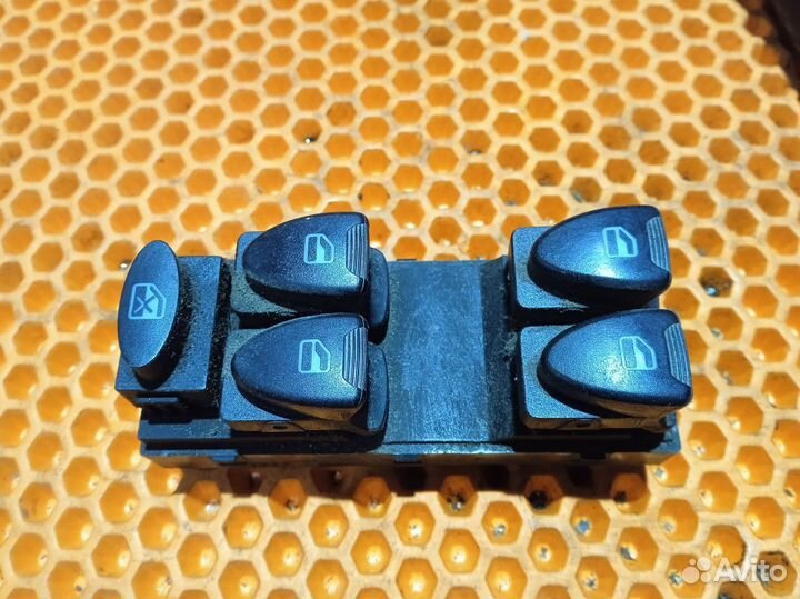 Блок управления стеклоподьемниками Lifan Smily