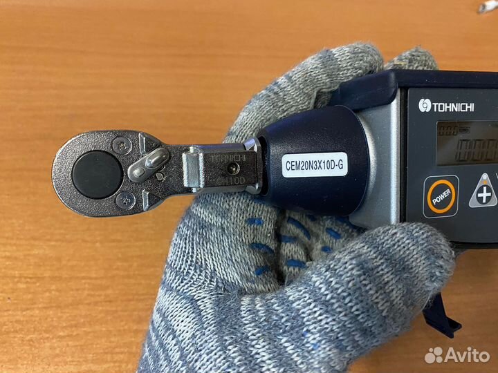 Динамометрический ключ Tohnichi