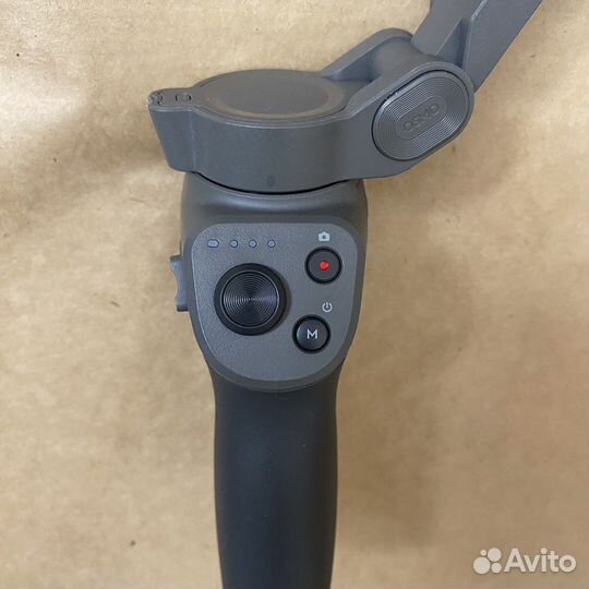 Стабилизатор DJI Osmo Mobile 3 (монопод/стедикам)