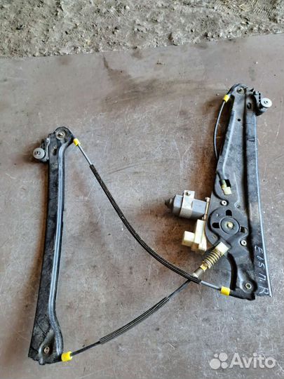 Стеклоподъемник передний правый на BMW E65