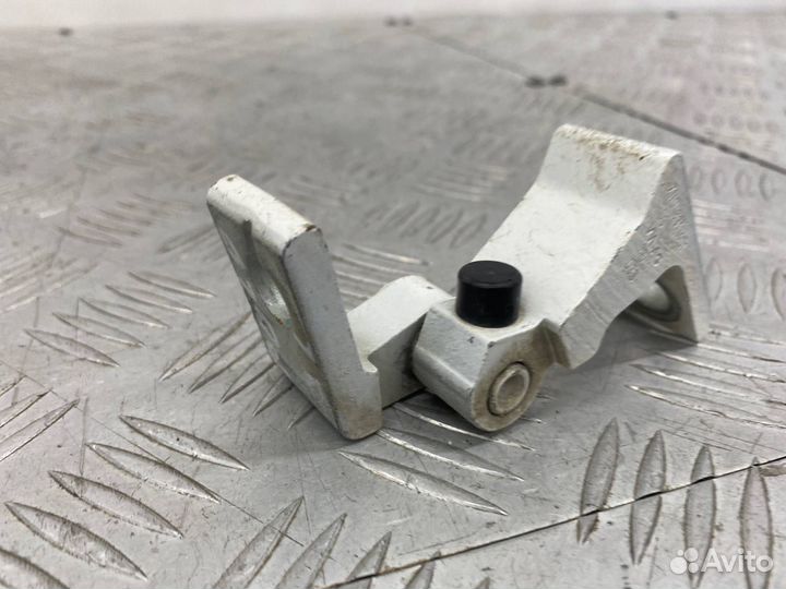 Б/У петля двери задний левый Volkswagen Polo 602