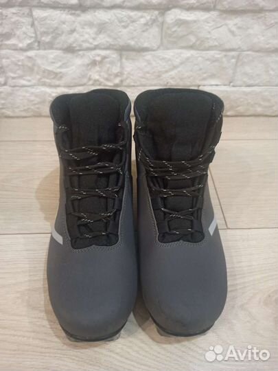 Лыжные ботинки inovik (Декатлон)