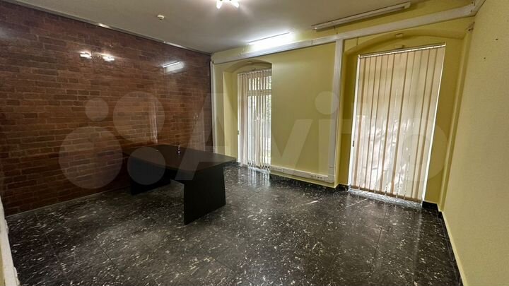 Сдам офисное помещение, 196 м²