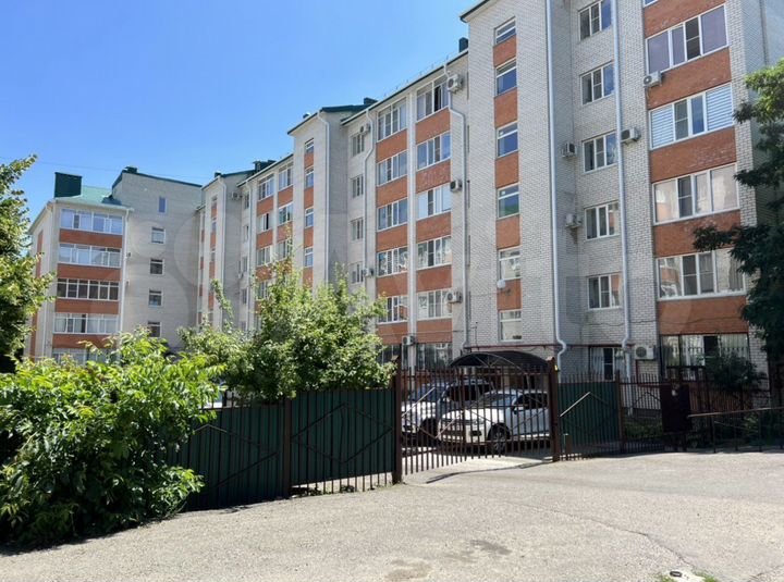 2-к. квартира, 74,1 м², 1/6 эт.