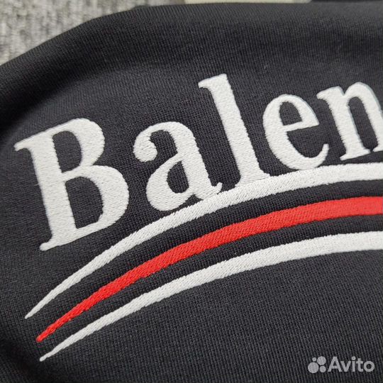 Свитшот Balenciaga женский