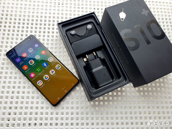 Samsung Galaxy S10+ (Snapdragon 855), 8/128 ГБ