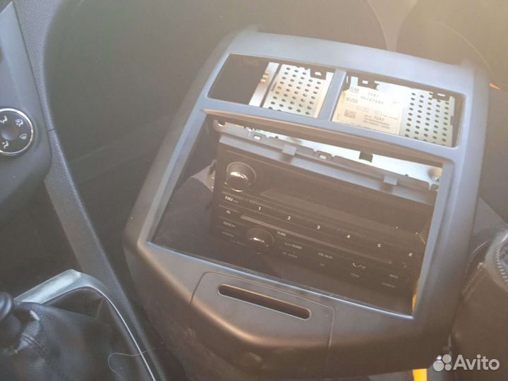 Магнитола chevrolet aveo т300 с рамкой
