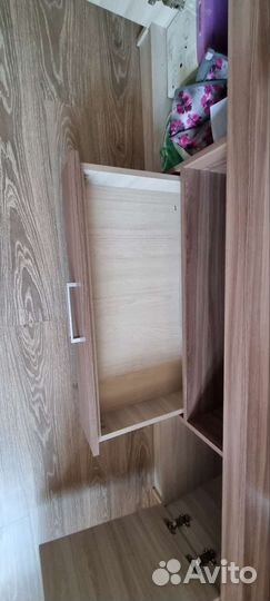 Стенка в комнату