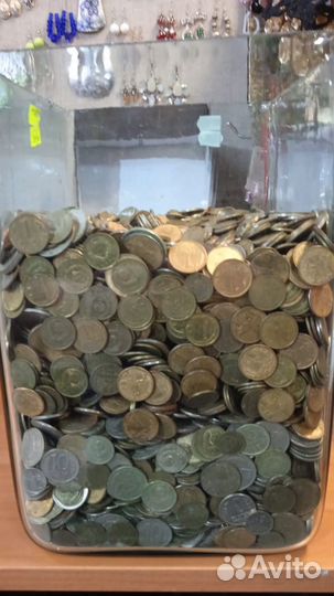 Много монет на свадьбу