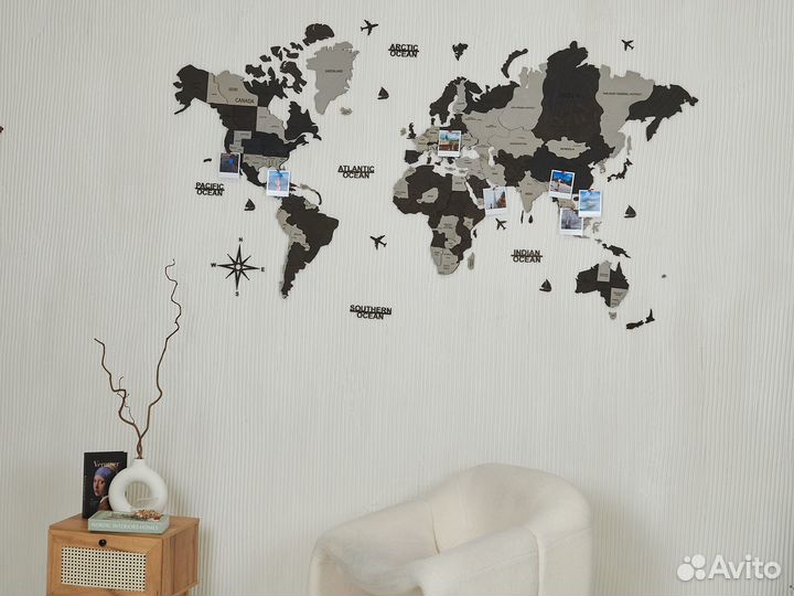 Деревянная карта мира в наличии