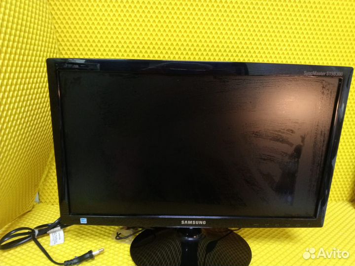 Монитор Samsung S19B300N