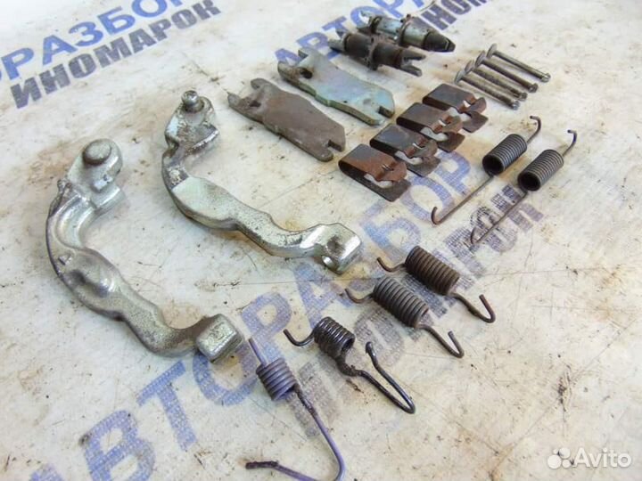 К-кт установочный задних колодок для Toyota RAV 4