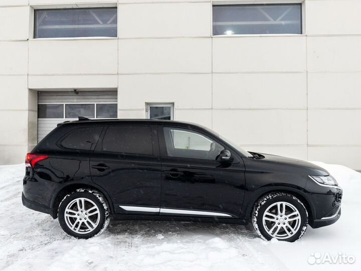 Mitsubishi Outlander 2.0 CVT, 2018, 105 129 км