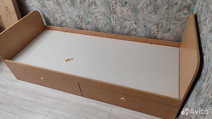 Кровать 200 на 80 с матрасом