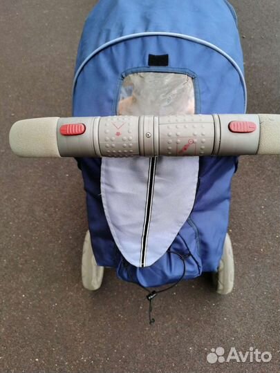 Прогулочная коляска